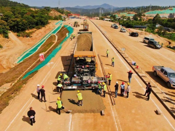 张家界高速公路